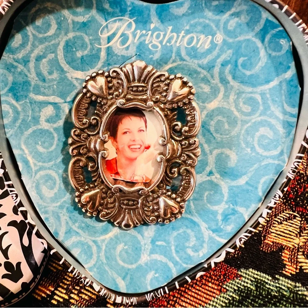 Brighton  Silver Metal Lapel Pin Pinback Brooch Picture Frame
